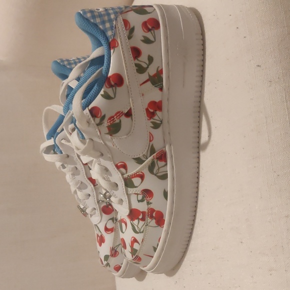 Youth Nike Air Force 1 cherry sneakers sz 5Y shoes - Picture 3 of 12